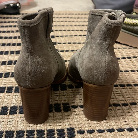 SPLENDID Lakota Gray Suede Western Booties - Picture 3 of 4
